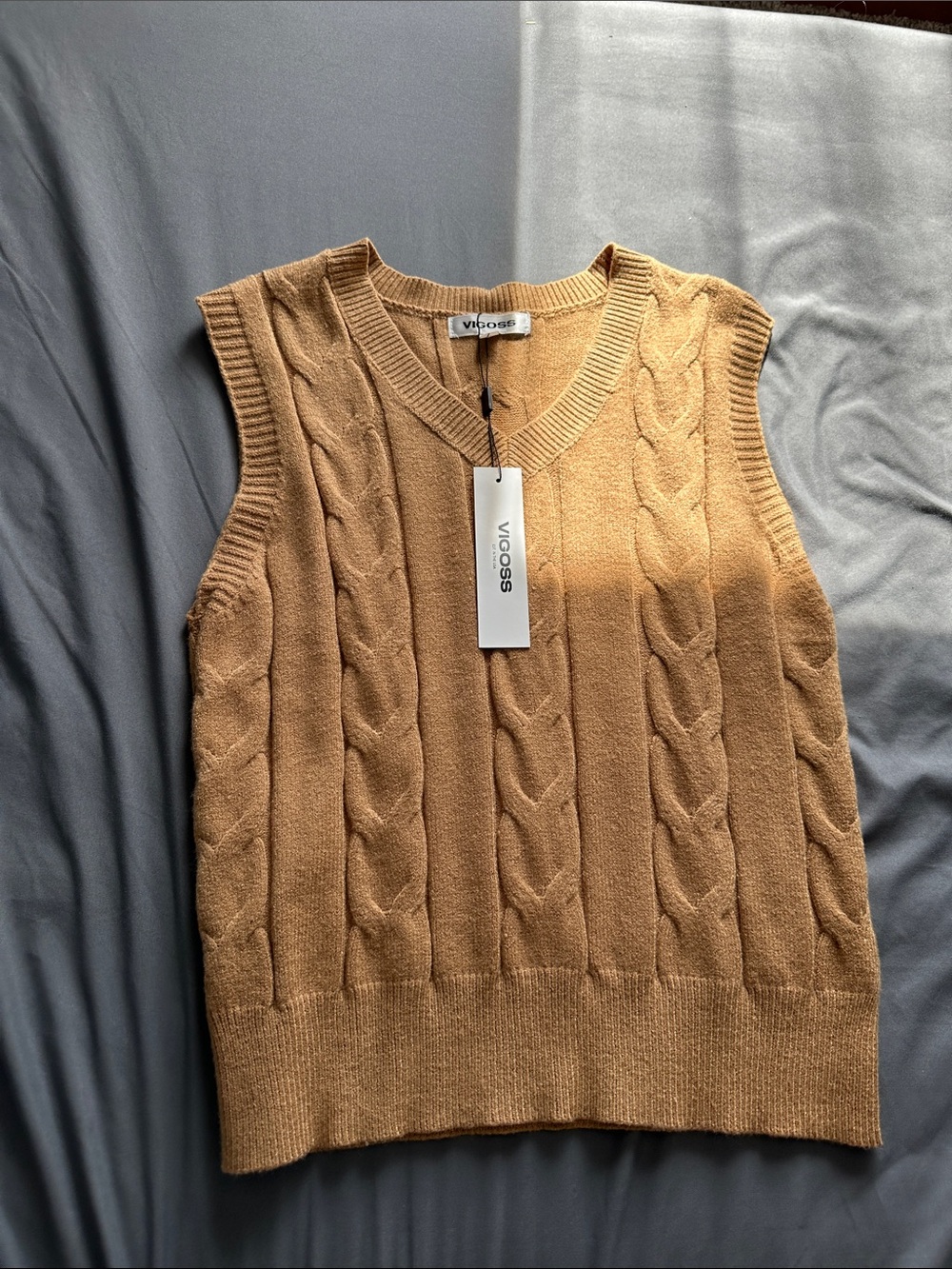 Vigoss Women’s Camel Cable-Knit V-Neck Sweater Vest